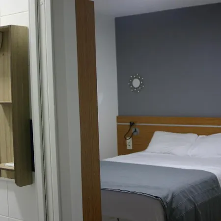 Helios 2* Poitiers